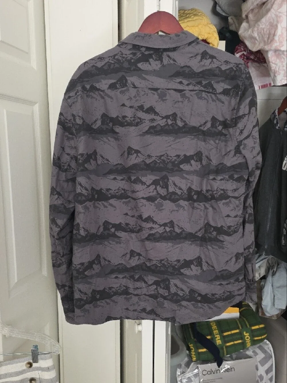 Banana Republic lightweight button